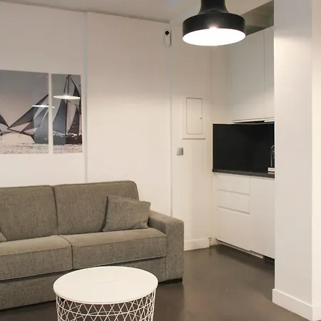 Bright Flat With Terrace Apartment